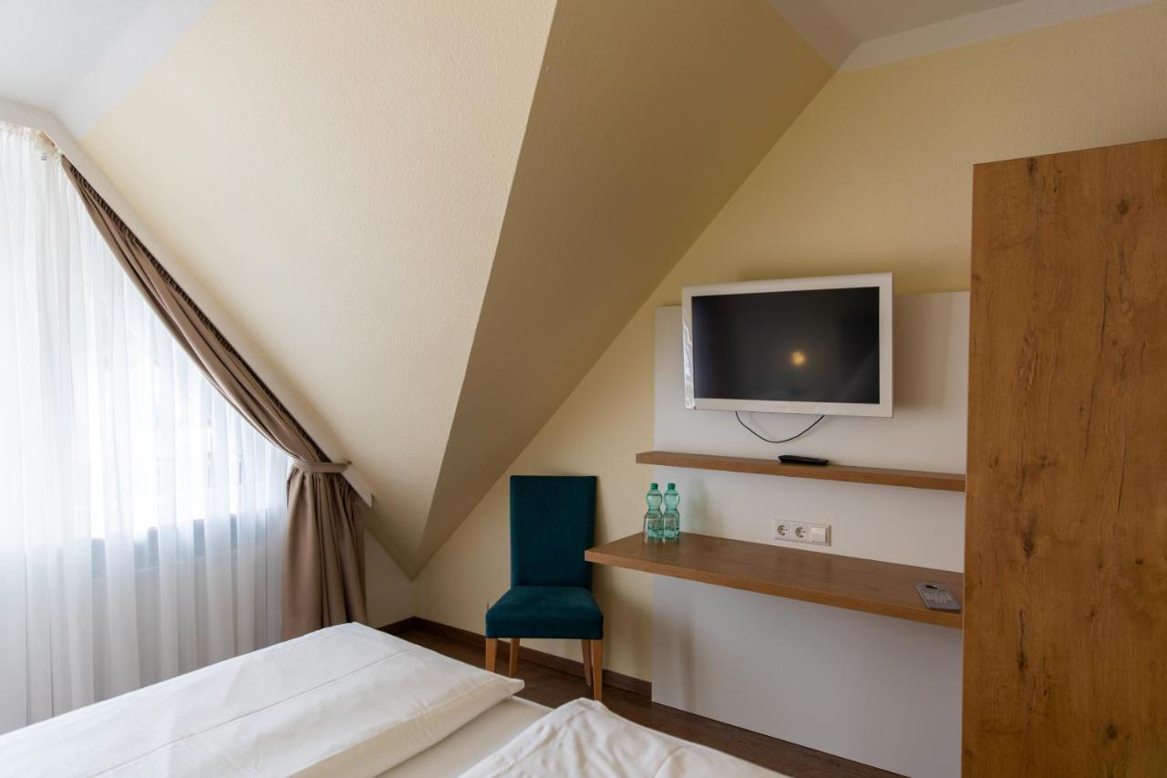 Hotel บาดเดือร์คไฮม์ ภายนอก รูปภาพ