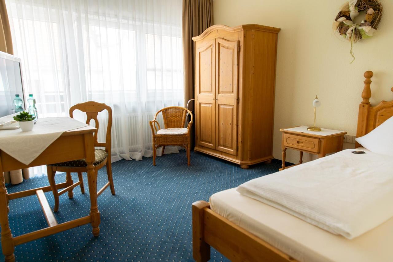 Hotel บาดเดือร์คไฮม์ ภายนอก รูปภาพ