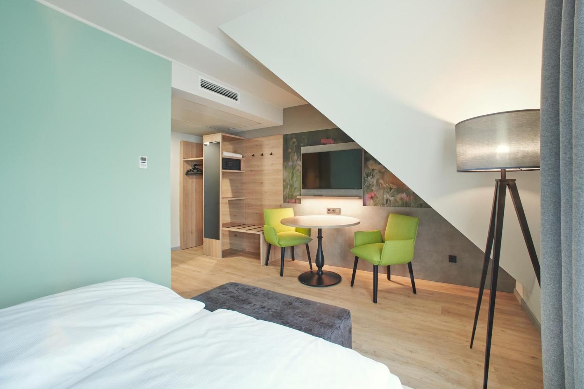 Hotel บาดเดือร์คไฮม์ ภายนอก รูปภาพ