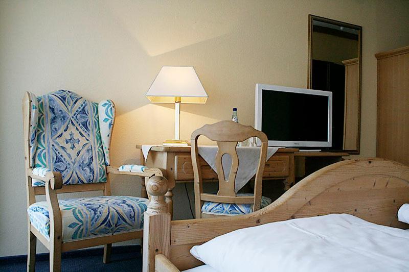 Hotel บาดเดือร์คไฮม์ ภายนอก รูปภาพ